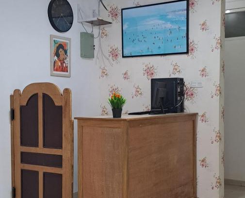Oro Oro Ombo House | ARIMBI GUEST HOUSE