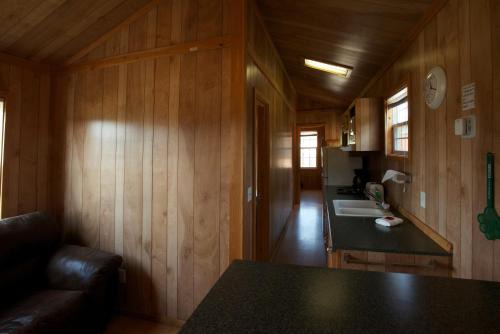 Marquette County Resort | Arrowhead Camping Resort Deluxe Cabin 14