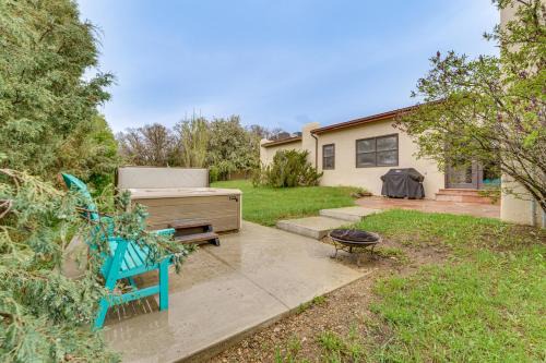 Arroyo Seco House | Arroyo Seco Adobe with Hot Tub Near Taos Ski Valley!