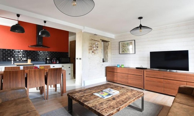 Ars-en-Re Apartment | Ars-en-Ré : Appartement avec vue sur le port et Wi-Fi - FR-1-434-54