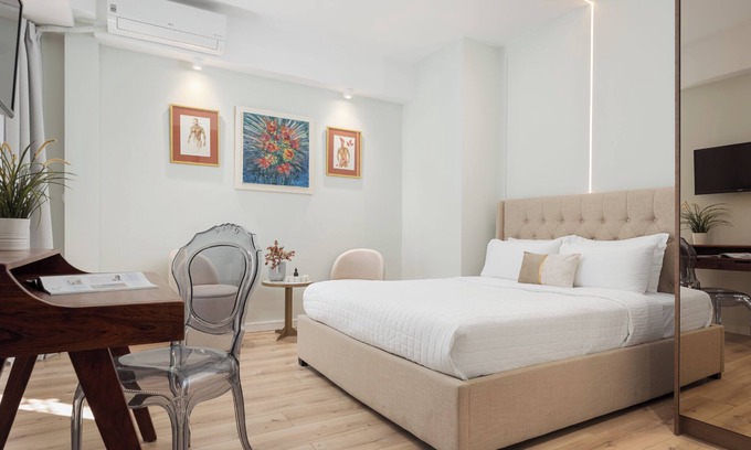 Mets Apartment | Artemis Apartment, Olympian Zeus Apartments