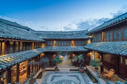 Dayan Old Town House | Artistic-Suite