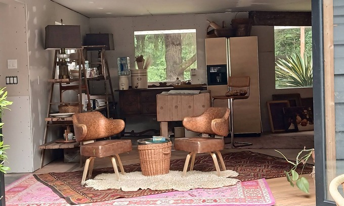 Bainbridge Island Apartment | Artsy Farmstay on Bainbridge with a pool!