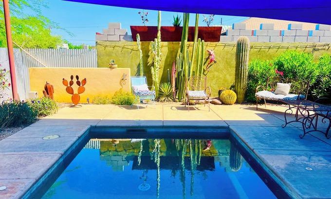 Dunbar Spring House | Artsy Historic Downtown 2BR w large backyard & private Salt Water Spa Pool