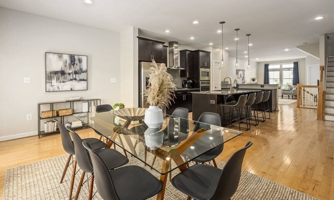 Ashburn House | Ashburn: Suburban, Work Friendly, & Near DC