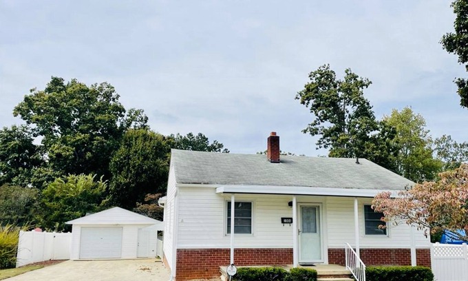 Asheboro House | Asheboro Getaway near downtown