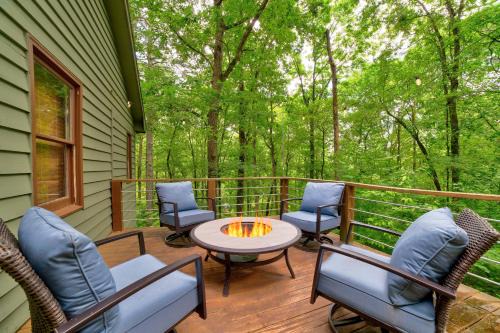 Cherry Log House | Aska Adventure cabin - pet friendly