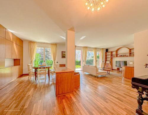 Lecco Apartment | Aspromonte Lakeside Suite - Lecco Garden Retreat