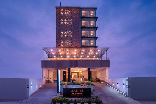 Pekalongan Hotel | Aston Pekalongan Syariah Hotel & Conference Center