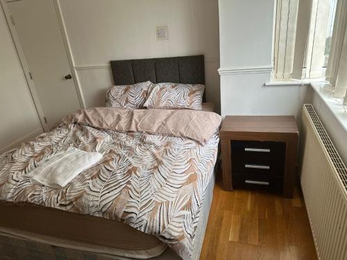 Stanford-le-Hope Bed & Breakfast | At Apex House