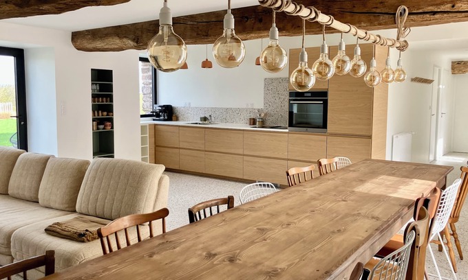 Iffendic House | At the edge of the forest, a large gîte for families and friends.