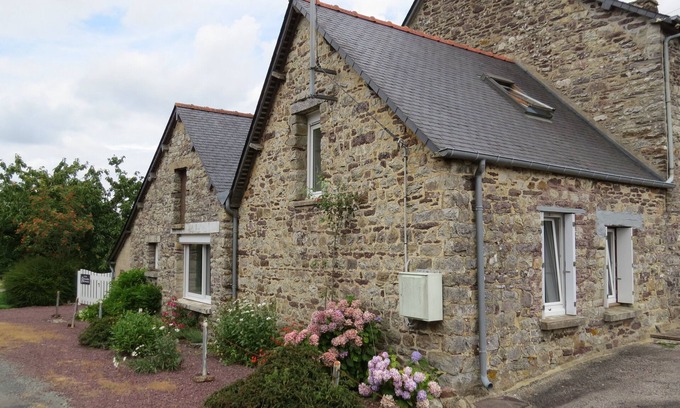 Paimpont Cottage | At the edge of the forest of Brocéliande and its Arthurian legends