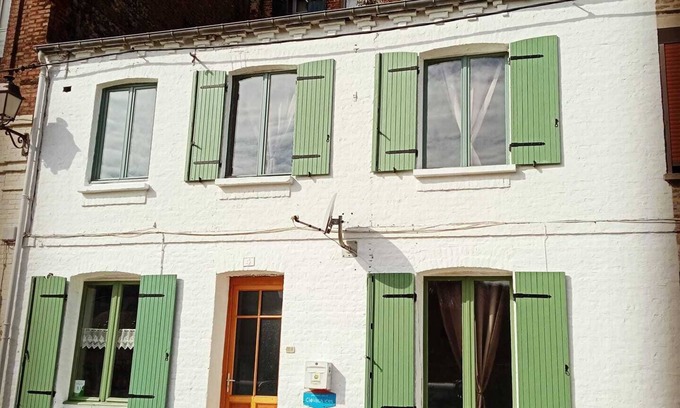 Saint-Valery-sur-Somme House | At the foot of the ramparts