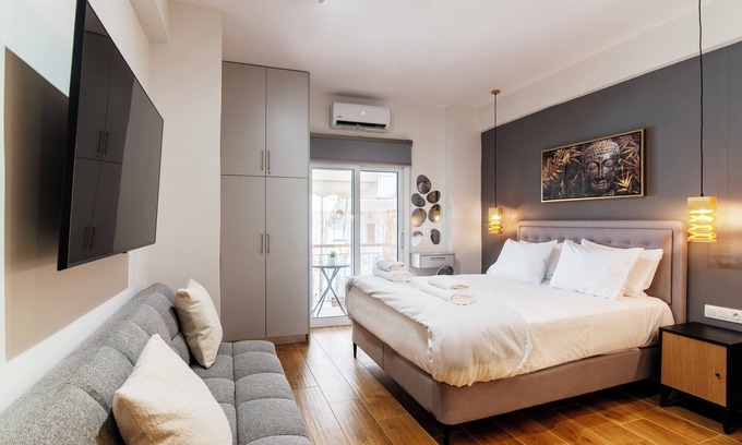 Ilisia Apartment | Athenian Studio with Balcony