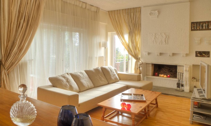 Penteli Apartment | Athens,Pendeli apartment
