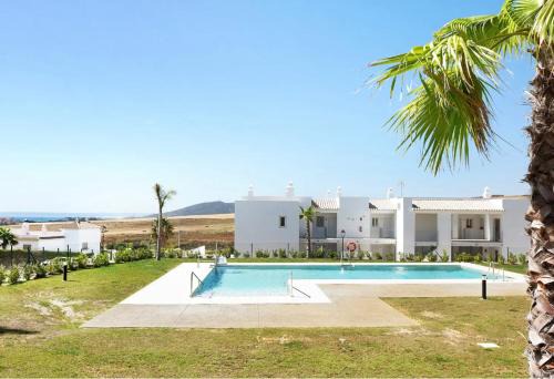 Atlanterra Apartment | ATLANTERRA-ZAHARA DE LOS ATUNES Increíble apartamento con porche de 16m y jardín privado de 72m