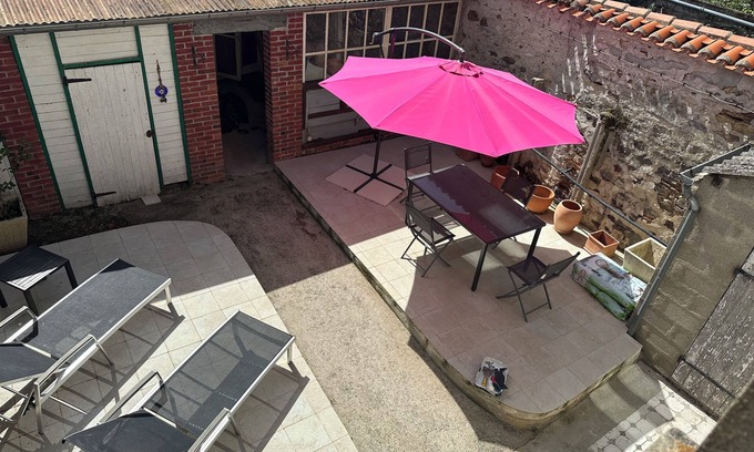 Bussiere-Poitevine House | Attractive central town house with local parking, tobacconist, baker, ATM.