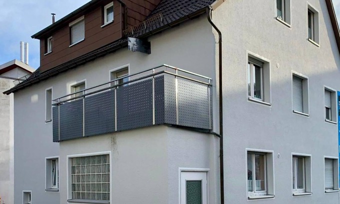 Lonsee Apartment | Attractive fitter and company accommodation in a central location - 12a, Oberkochen