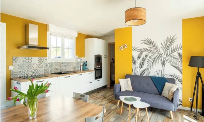 Cayeux-sur-Mer House | Atypical gîte Les Epinettes, 10 minutes from the beach in the Baie de Somme