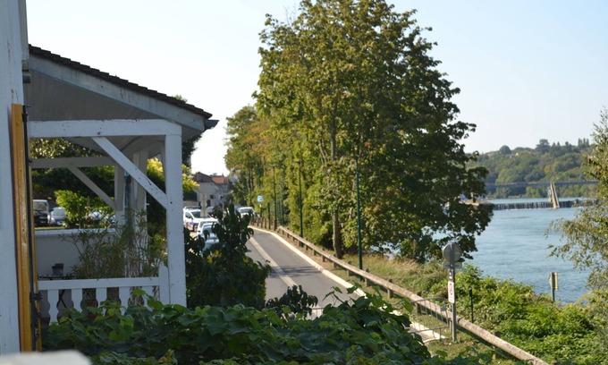Champagne-sur-Seine House | Atypical house 3* on the Seine