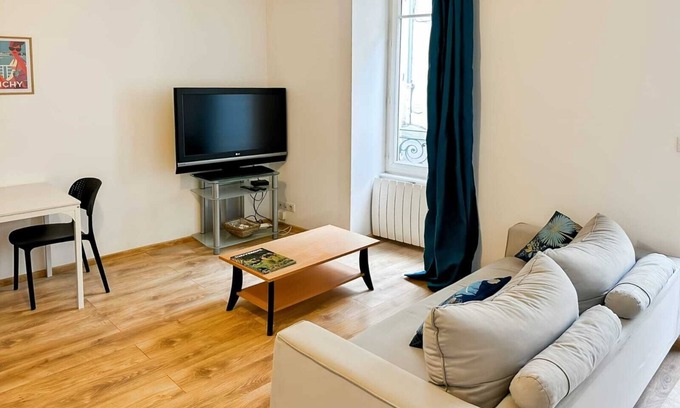 Vieux Vichy Apartment | Atypical studio in the center of Vichy - Ideal for curists