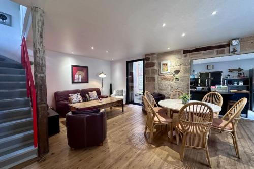 Brive-la-Gaillarde Apartment | Atypique Loft avec Clim et Patio en Hyper Centre