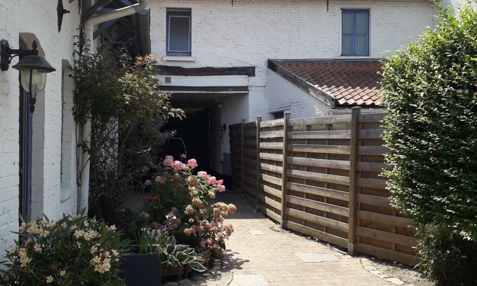 Chereng House | Au Passé Recomposer bed and breakfast, gite, furnished rental