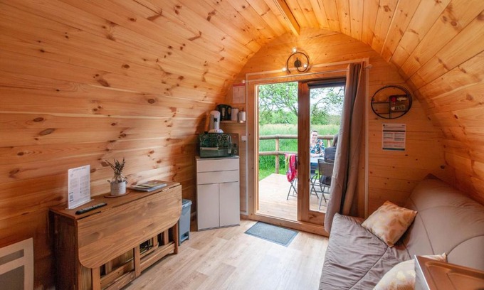 Vallon-sur-Gee Ski Chalet | Au pré des Alizés - insolite à la ferme des Alizés