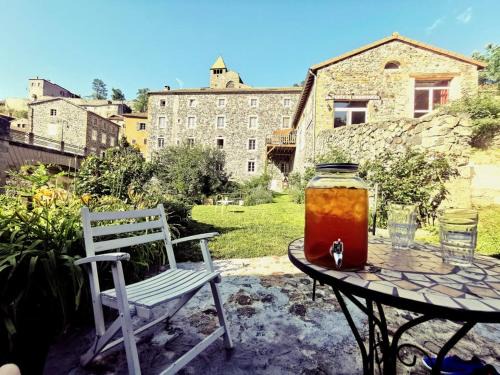 Chanteuges Hotel | Auberge de Chanteuges