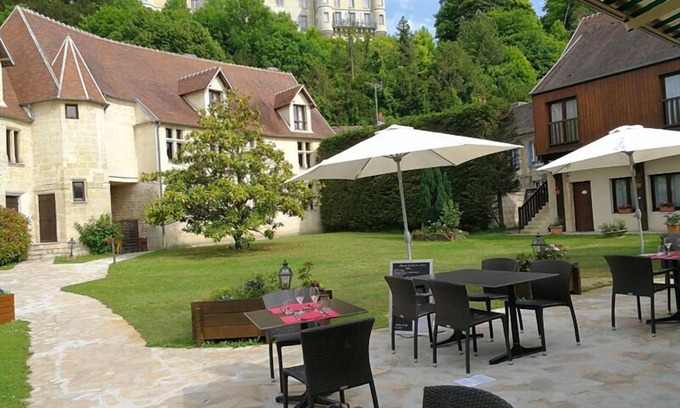 Mello Hotel | Auberge du jeu darc