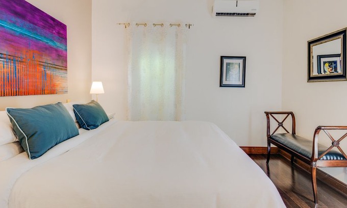 Bromont Hotel | Auberge Nuits de St-Georges - No5 King Bed Suite