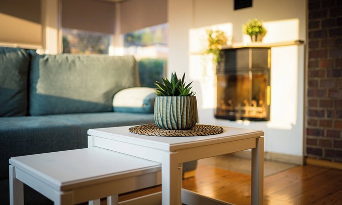 Oberloßnitz Apartment | "Augustus" vacation apartment in Radebeul, for 4 guests, 75m², with terrace and fireplace
