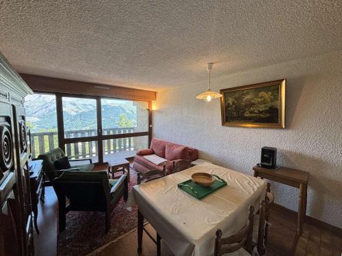 Auris Apartment | Auris en Oisans: Appart 4 pers, 250m pistes, balcon, parking gratuit, animaux admis - FR-1-297-339