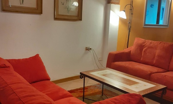 Vinci Cottage | Aurora, 3 bedroom house with air conditioning, wifi, garden and shared pool