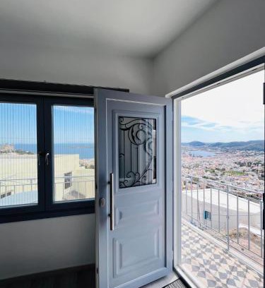 Ano Siros Apartment | Aurora Syros Apartment