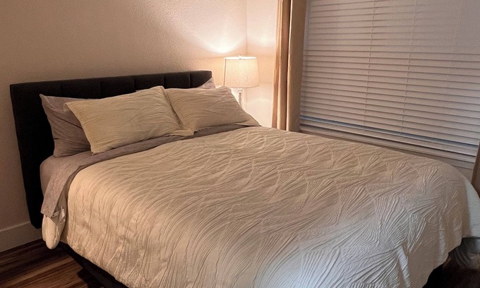 North Austin Civic Association House | Austin 1 bedroom home near Q2 Stadium & Domain, Formula 1