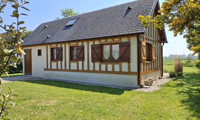 Merville-Franceville-Plage Ski Chalet | Authentic chalet near the beach for 6 persons