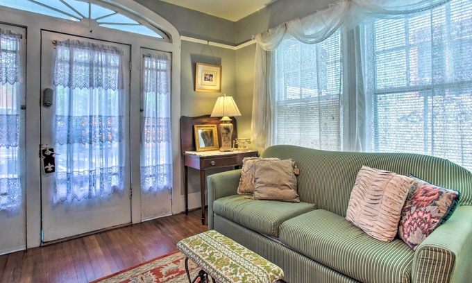 Faubourg Marigny Cottage | Authentic New Orleans Cottage w/Courtyard!