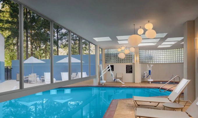 Lake Forest House | Authentic Oregon Experience! Pool, Parking, Near Portland Japanese Garden