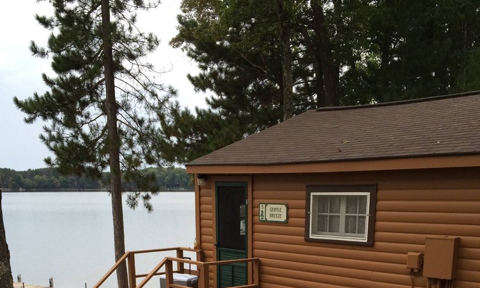St Germain Cottage | Available July 9-16, 2023 Fresh clean 2 bedroom cabin on Little St Germain Lake