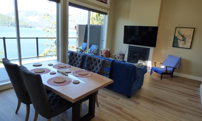 Port Renfrew House | Avatar by Eagle Reach Properties