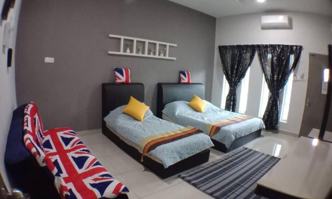 Taman Antek Avenue House | AVENUE HOMESTAY 5 Room 4 Toilet 4 MINUTES TO TOWER