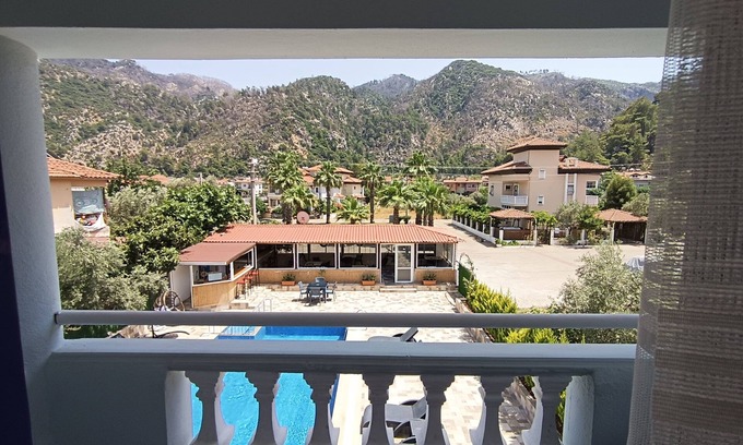 Icmeler Apartment | Avlu 2 Apart