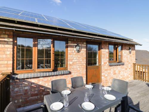 Ardens Grafton House | Avon View