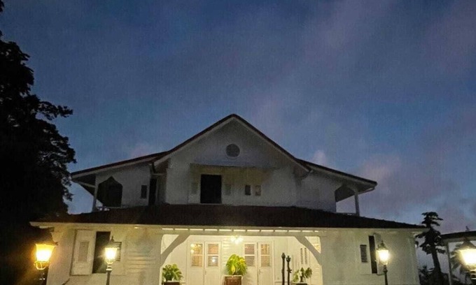 Fort-de-France Villa | Awarded the Fondation Patrimoine/Mission BERN label and located at the foot of the North Pitons