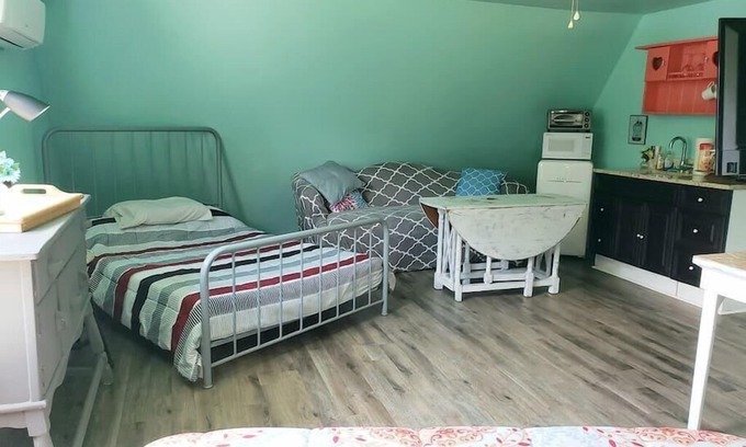 Fentress Apartment | Away from it all! Nestled in the Country #1