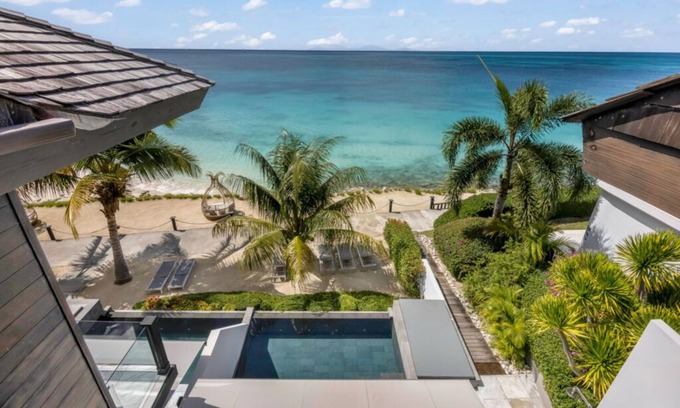 Fryes Beach Hotel | Awe-Inspiring Coastal Stay Perfect for Groups Seeking Bliss - with Kitchen