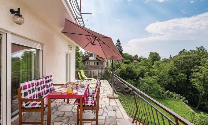 Jusici Apartment | Awesome apartment in Jurdani with WiFi