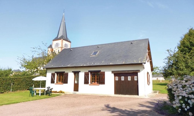 Bermonville House | Awesome home in Bermonville with 4 Bedrooms and WiFi