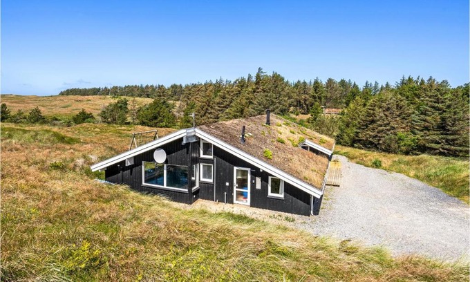 Blokhus House | Awesome Home In Blokhus With Wifi